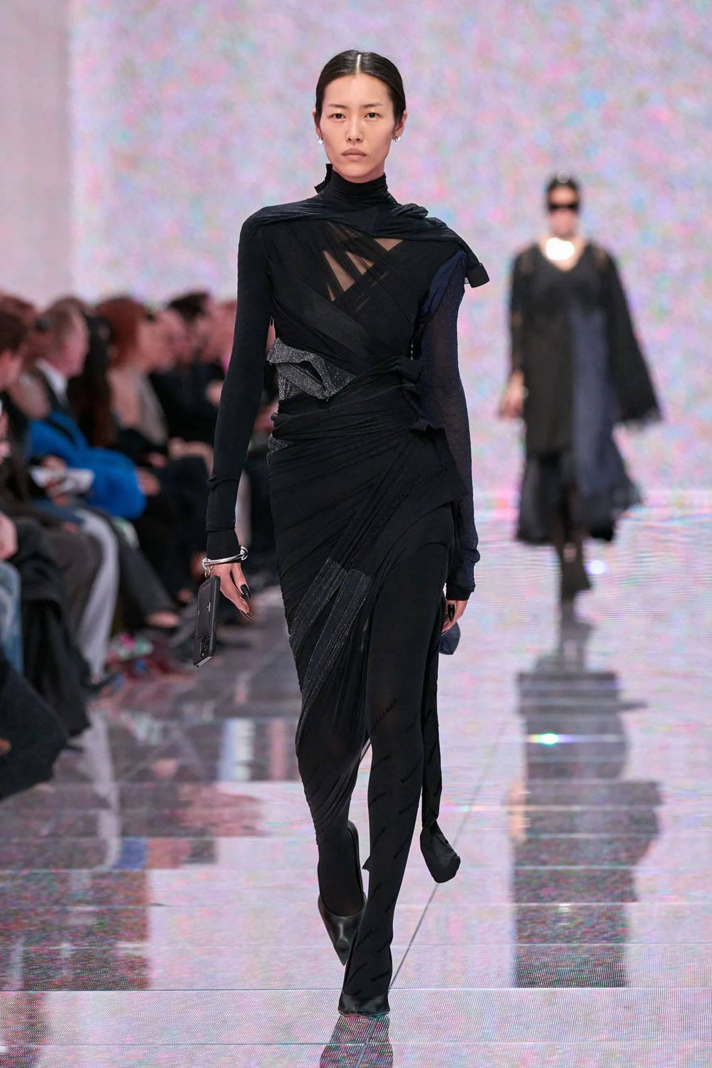 バレンシアガ 秋 2024、 秋 2024 2025 Runway 雑誌(61)