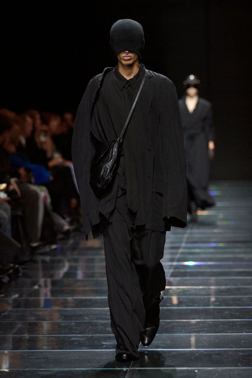 バレンシアガ 秋 2024、 秋 2024 2025 Runway 雑誌(9)