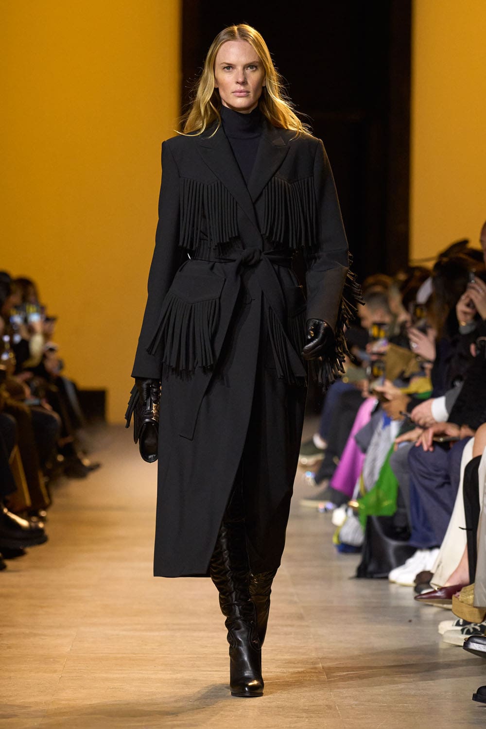 Elie Saab outono inverno 2024 2025 Pronto para Usar Runway Revista (16)