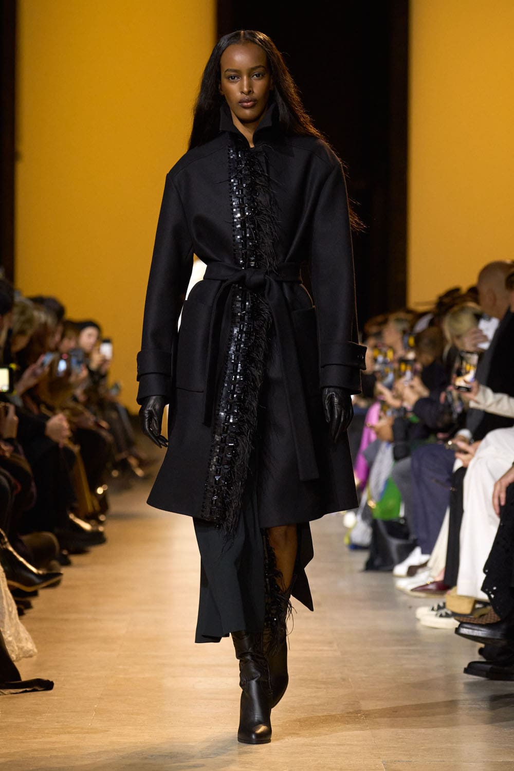 Elie Saab outono inverno 2024 2025 Pronto para Usar Runway Revista (25)
