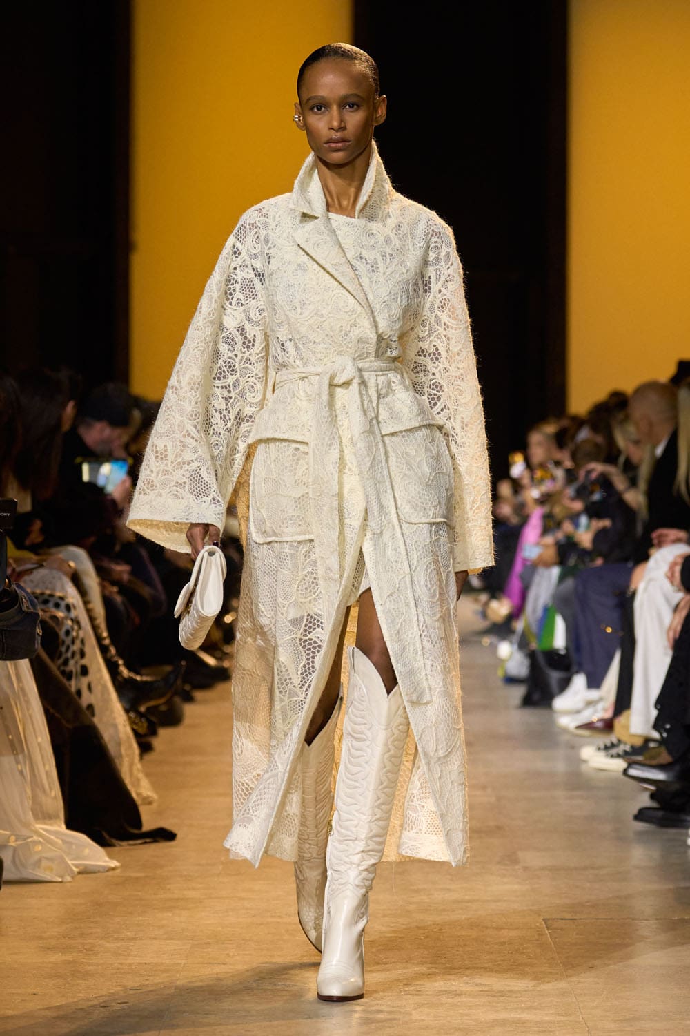 Elie Saab outono inverno 2024 2025 Pronto para Usar Runway Revista (32)