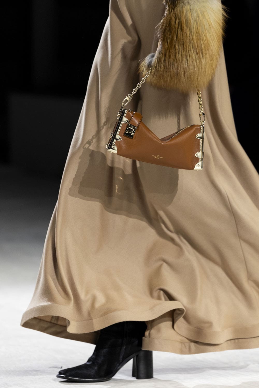 Autunno Louis Vuitton 2024 25 Borse, Louis Vuitton Autunno 2024 Dettagli Runway Magazine (29)