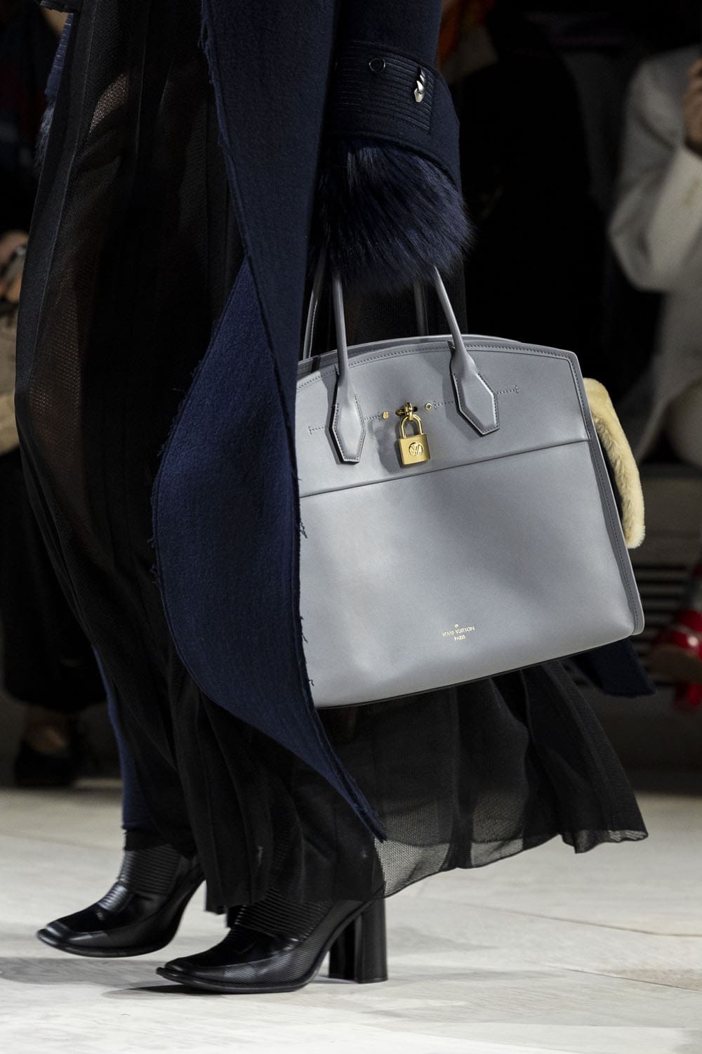 Autunno Louis Vuitton 2024 25 Borse, Louis Vuitton Autunno 2024 Dettagli Runway Magazine (34)