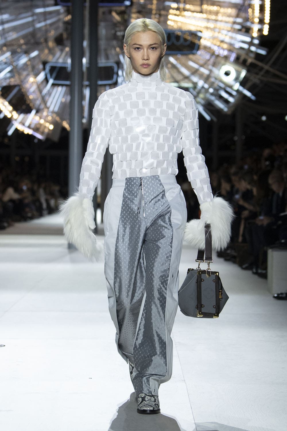 ルイ・ヴィトン 秋冬 2024 2025 既製服 Runway 雑誌(9)