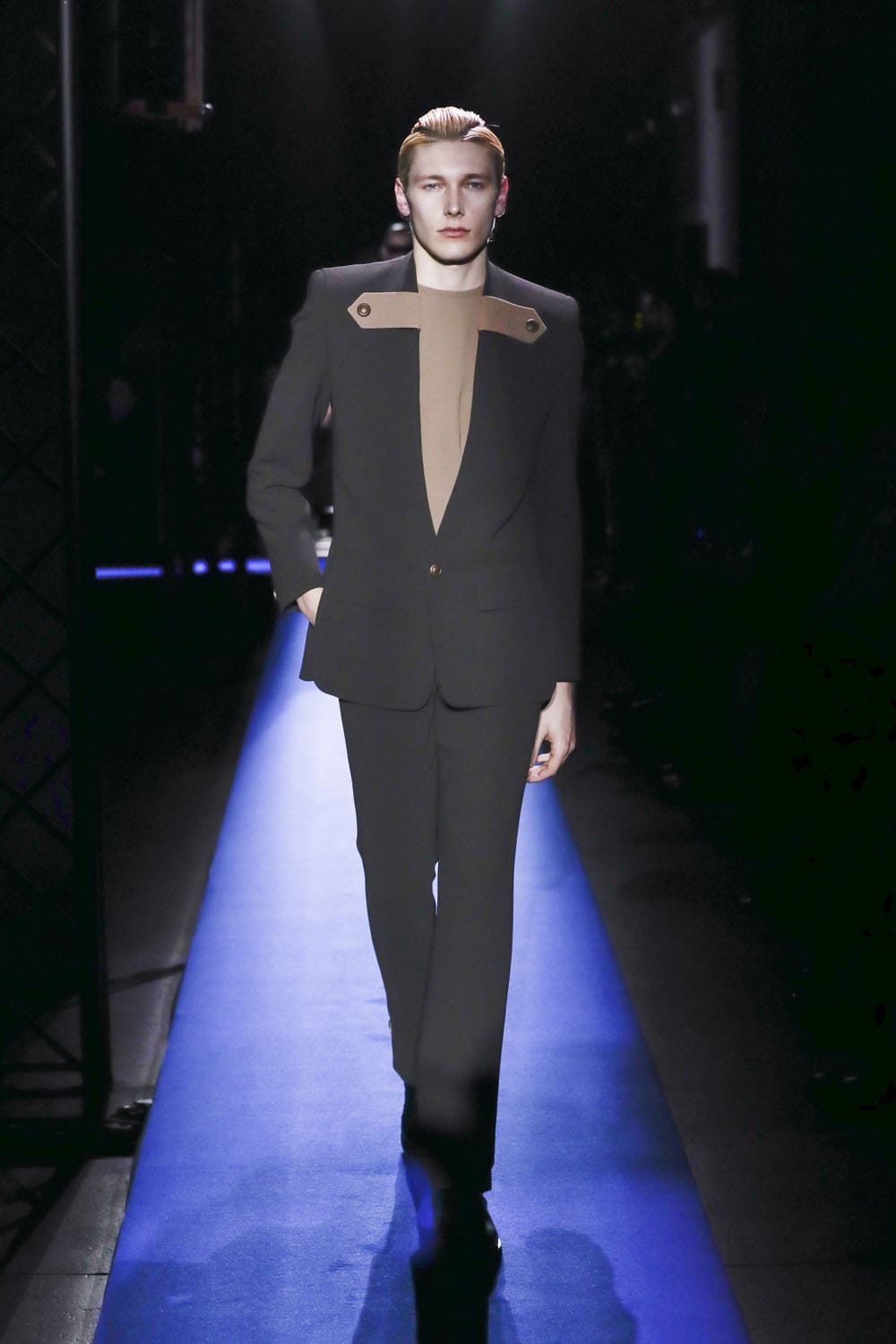 Pierre Cardin Automne Hiver 2024 2025 Runway Magazine (25)