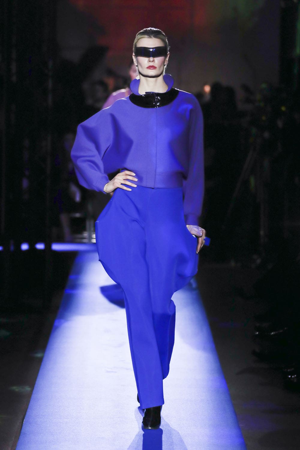 Pierre Cardin Automne Hiver 2024 2025 Runway Magazine (35)