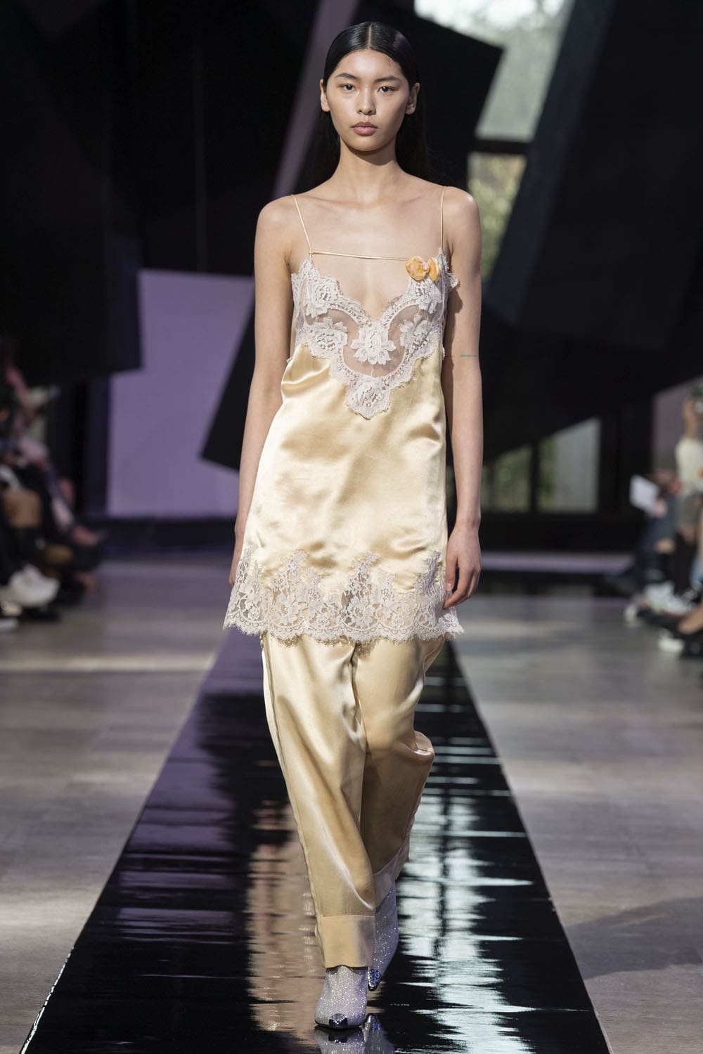 Shiatzy Chen Otoño Invierno 2024 2025 Runway Revista (55)