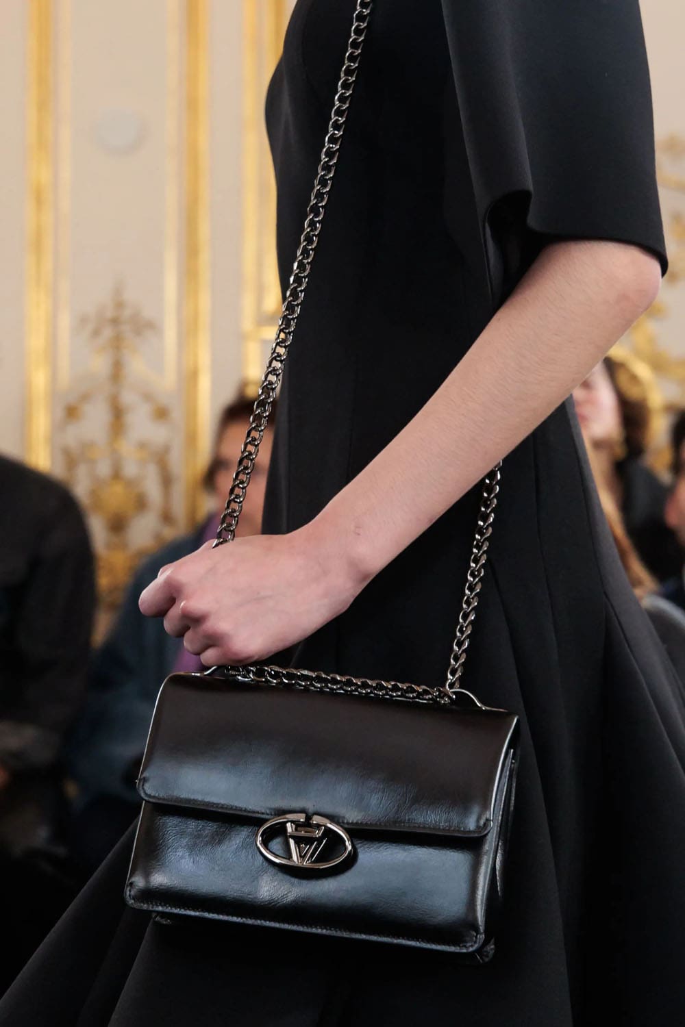 Valentino Herbst 2024, Herbst Winter 2024 2025 Einzelheiten RTW Runway Magazin (39)