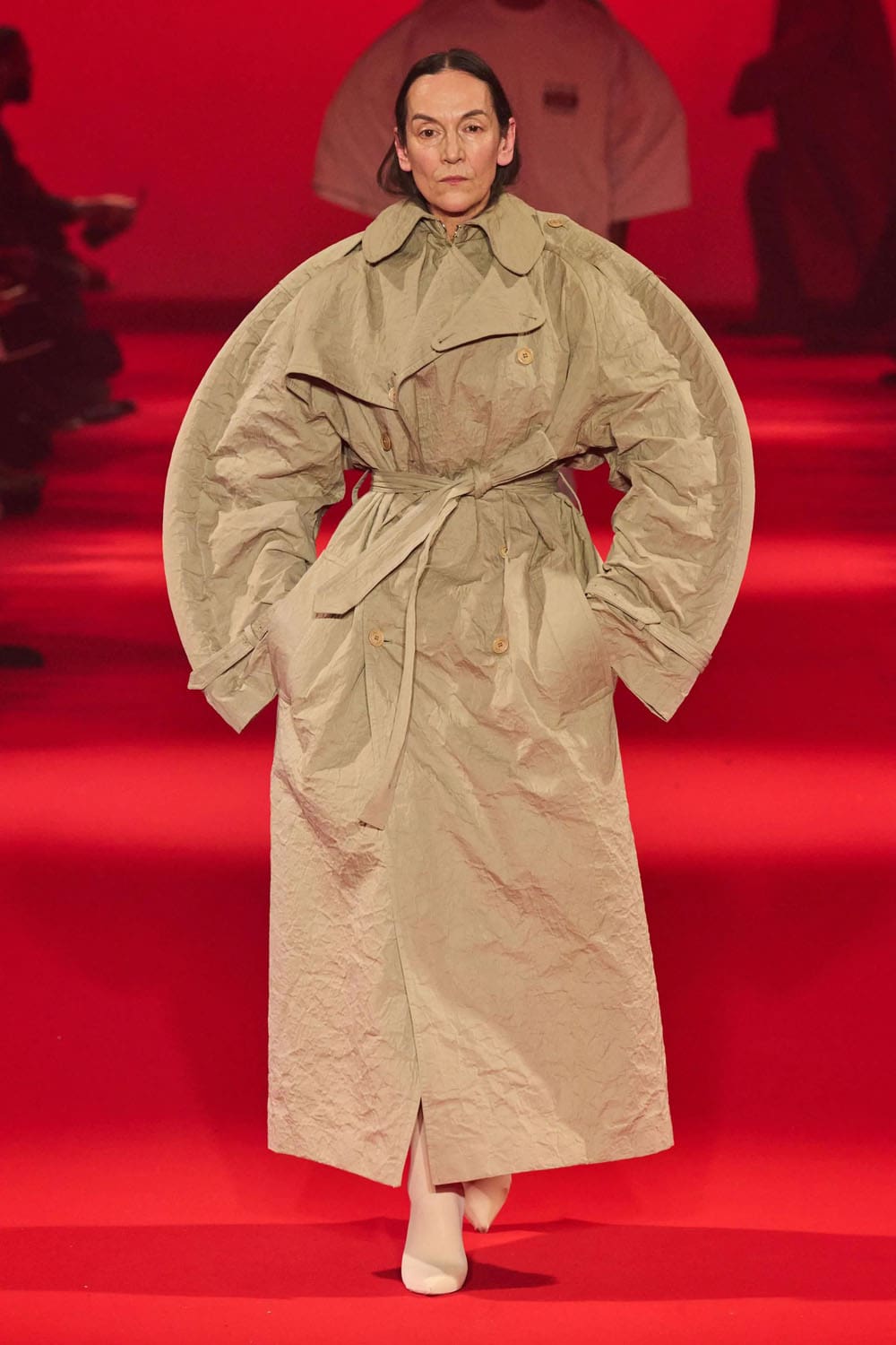 Caída de Vetements 2024, Otoño invierno 2024 2025 Runway Revista (19)
