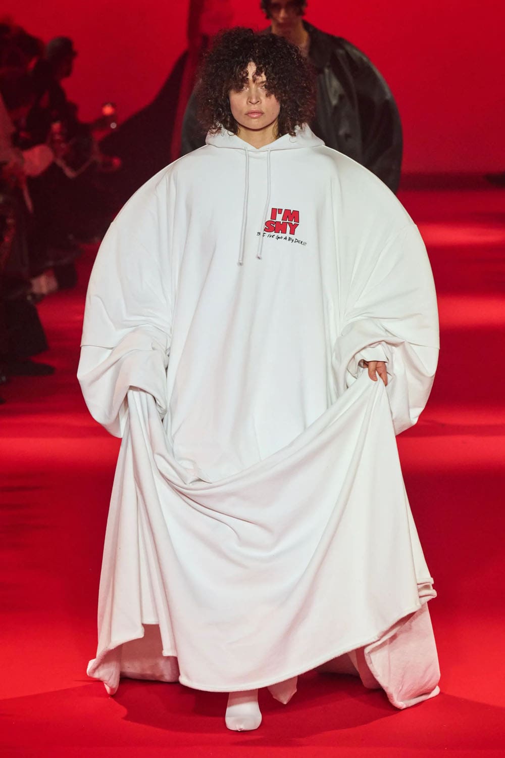 Caída de Vetements 2024, Otoño invierno 2024 2025 Runway Revista (30)