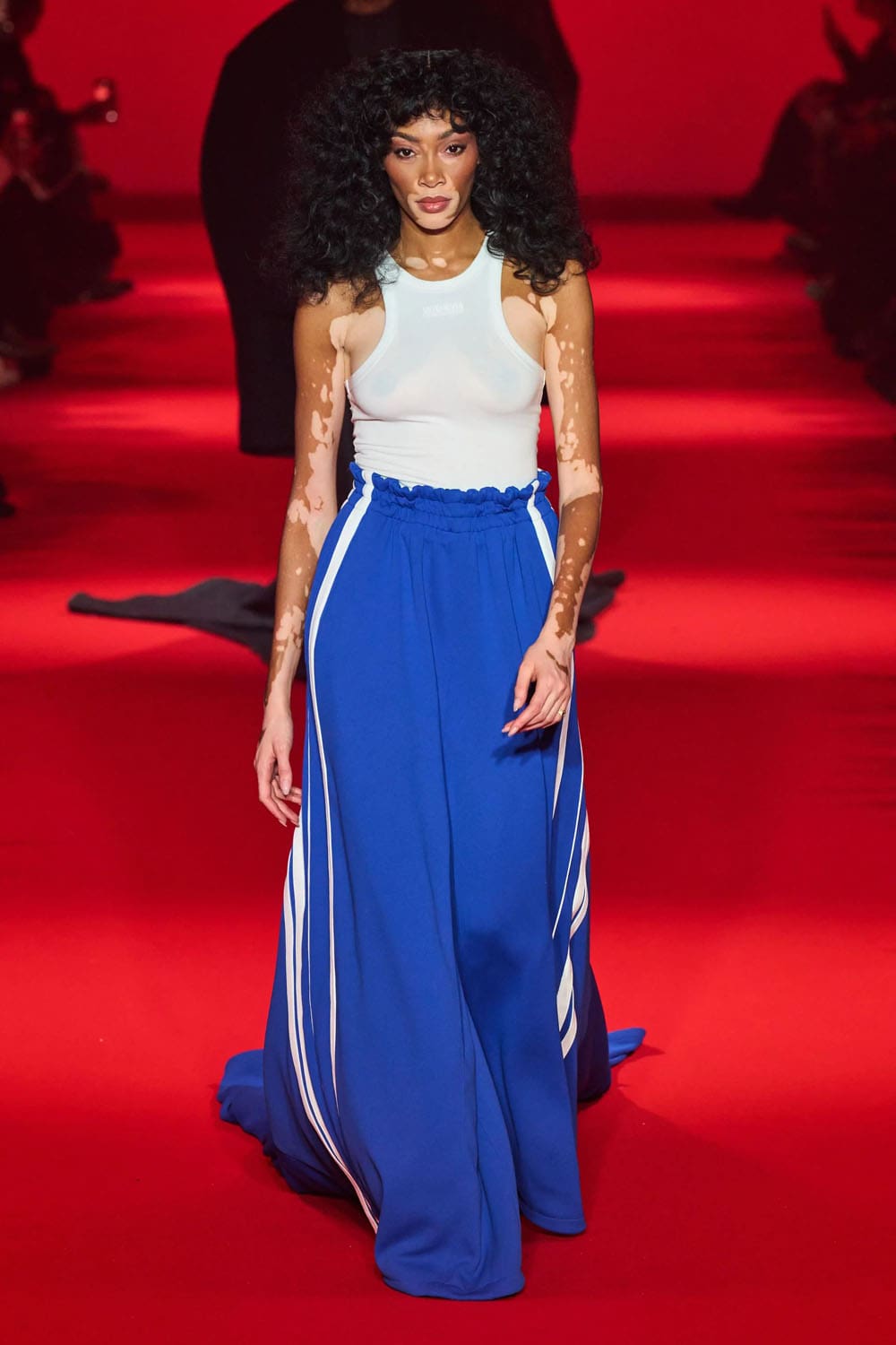 Caída de Vetements 2024, Otoño invierno 2024 2025 Runway Revista (32)