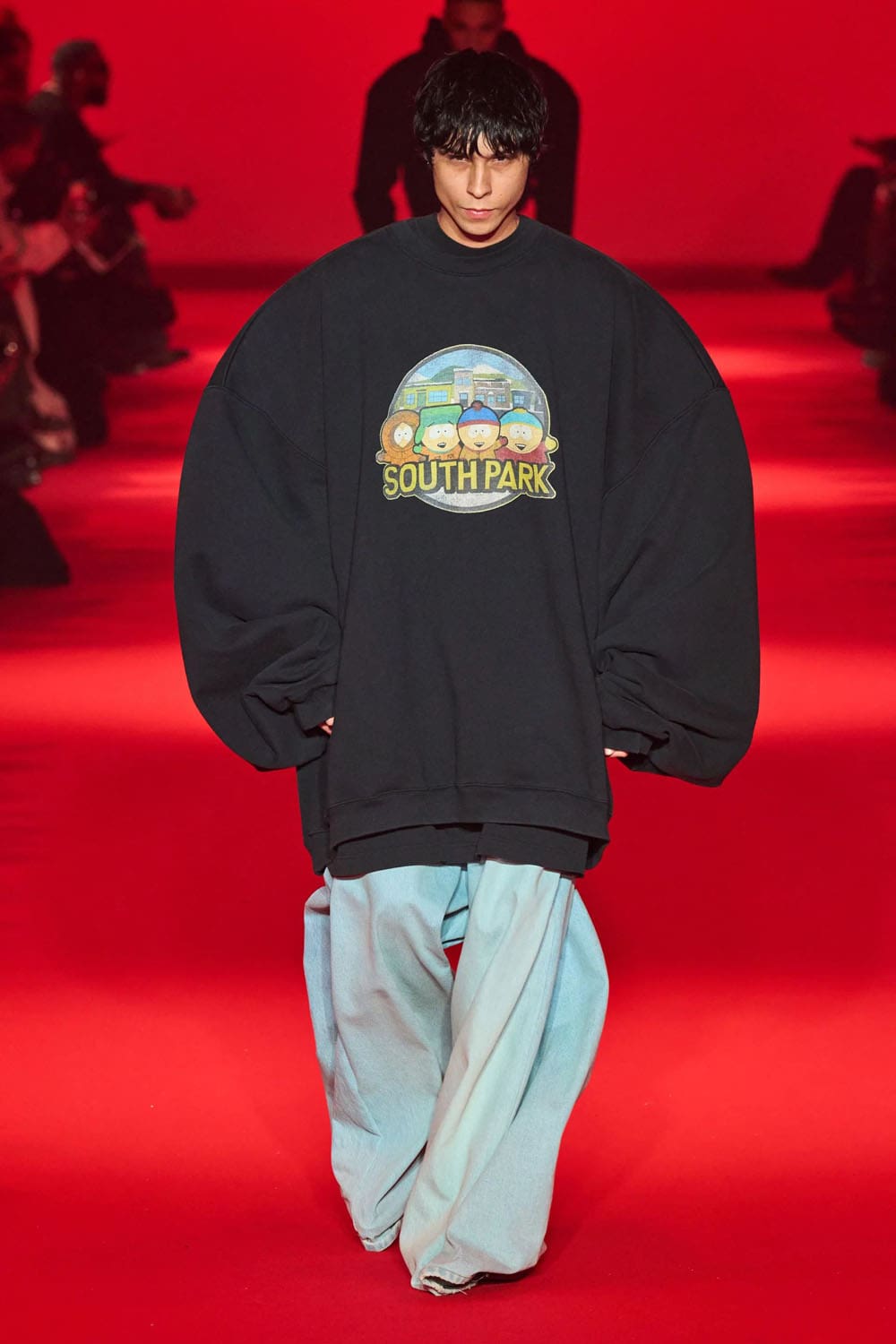 Caída de Vetements 2024, Otoño invierno 2024 2025 Runway Revista (52)