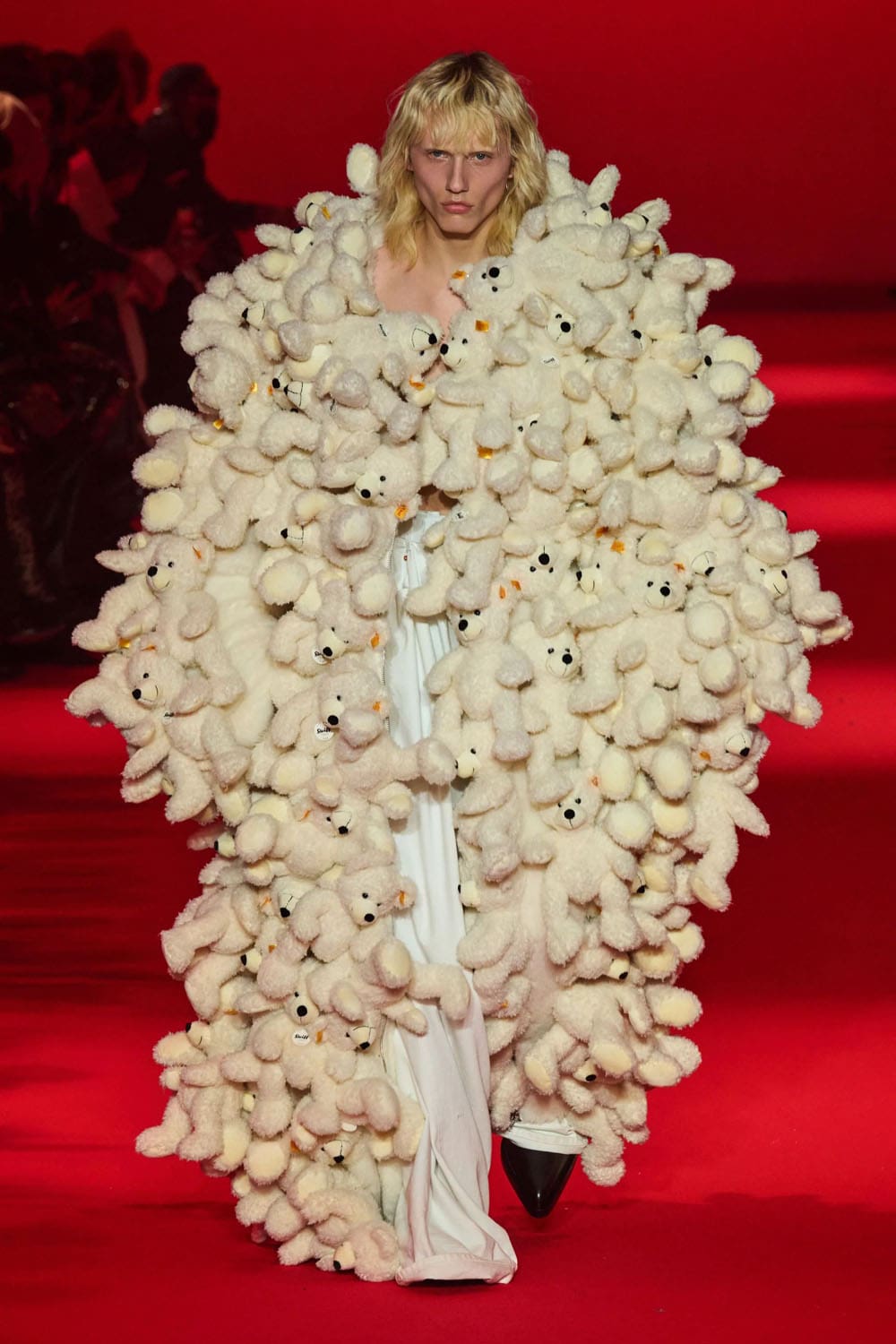 Caída de Vetements 2024, Otoño invierno 2024 2025 Runway Revista (60)