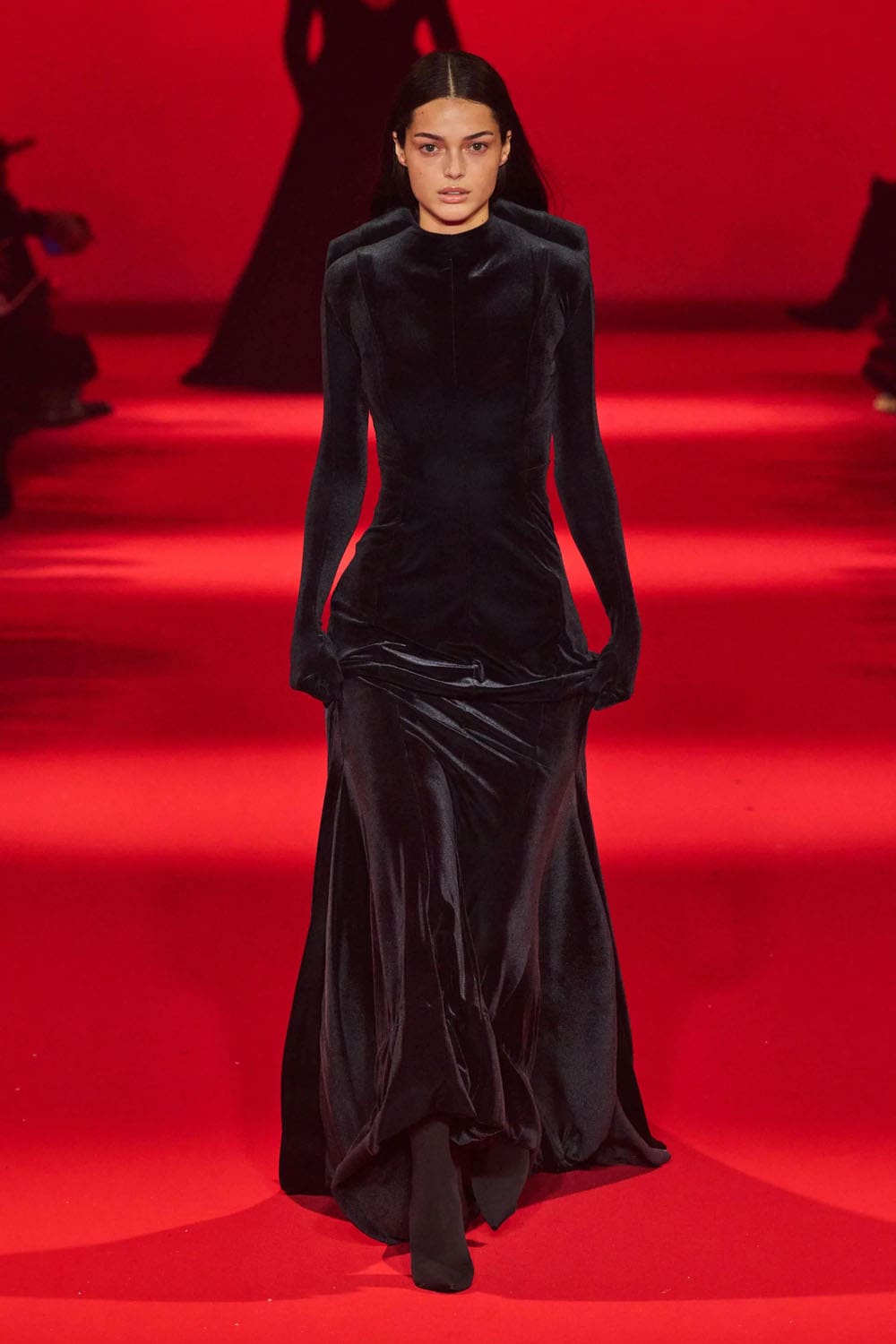 Caída de Vetements 2024, Otoño invierno 2024 2025 Runway Revista (62)