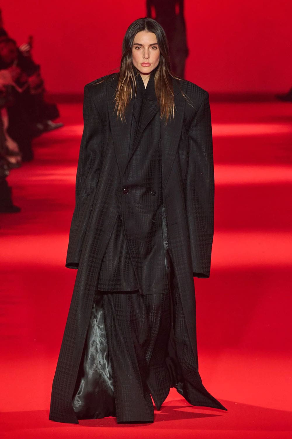 Caída de Vetements 2024, Otoño invierno 2024 2025 Runway Revista (65)
