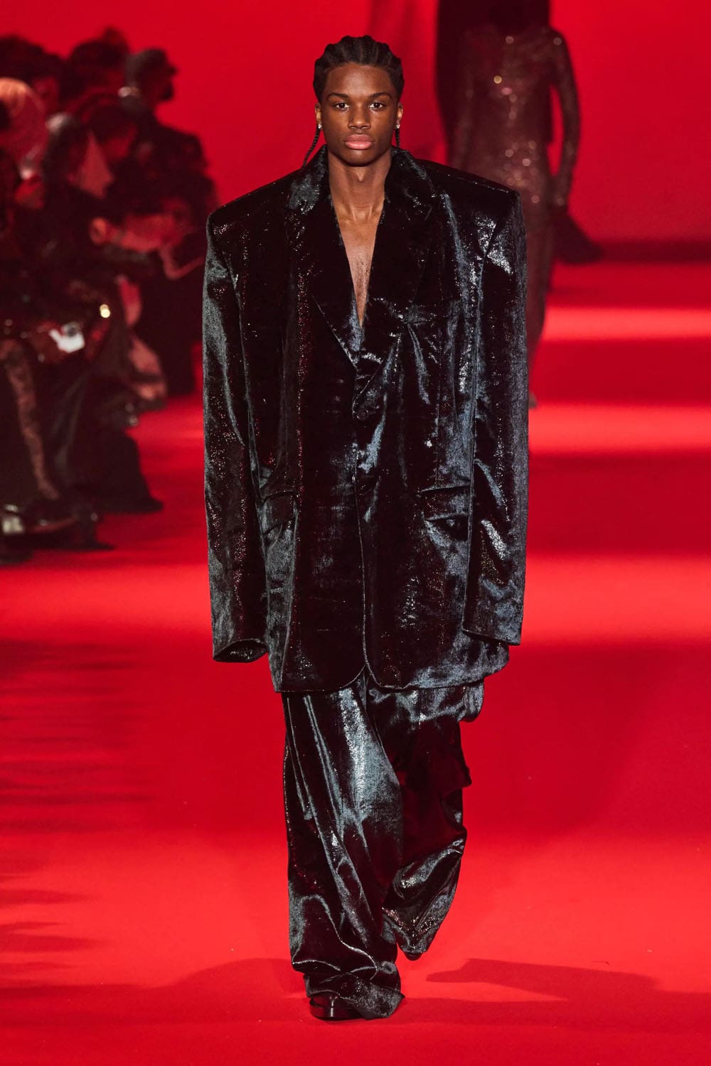 Caída de Vetements 2024, Otoño invierno 2024 2025 Runway Revista (78)