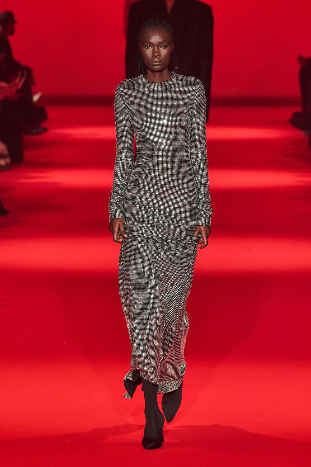 Caída de Vetements 2024, Otoño invierno 2024 2025 Runway Revista (79)