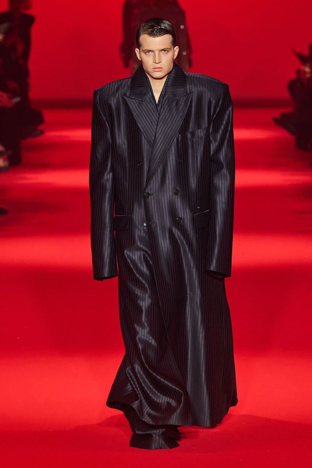 Caída de Vetements 2024, Otoño invierno 2024 2025 Runway Revista (80)