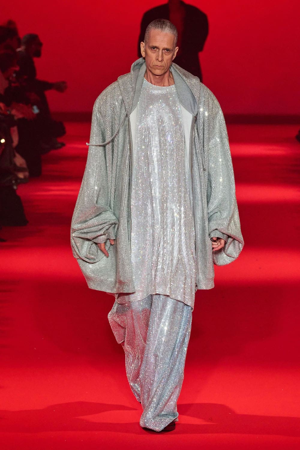 Caída de Vetements 2024, Otoño invierno 2024 2025 Runway Revista (83)