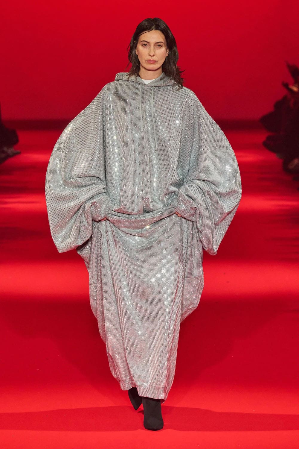 Caída de Vetements 2024, Otoño invierno 2024 2025 Runway Revista (86)