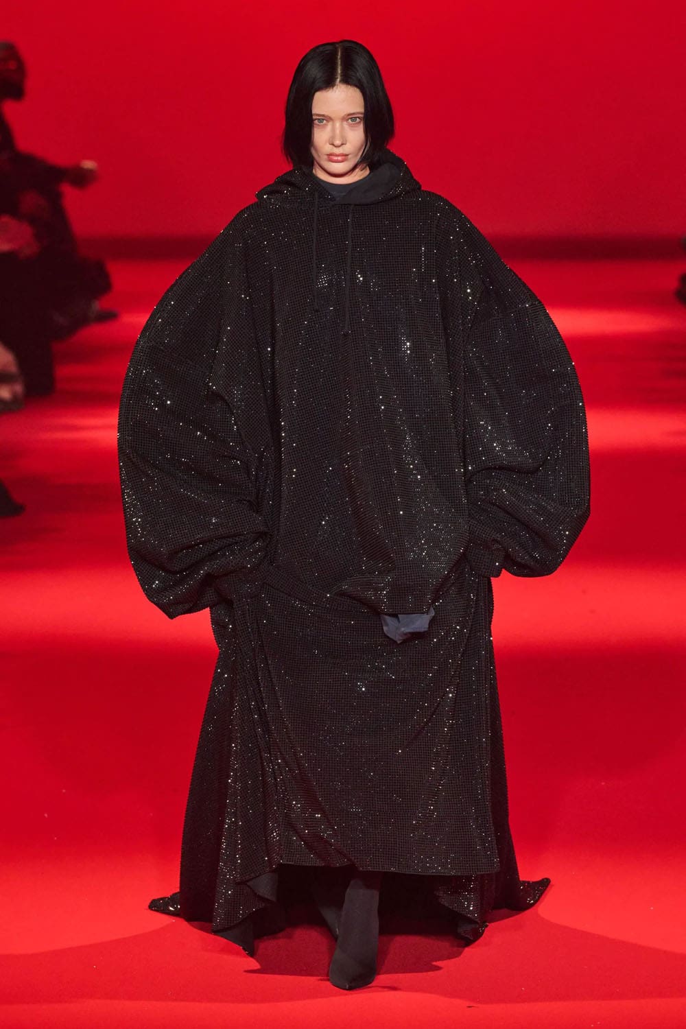 Caída de Vetements 2024, Otoño invierno 2024 2025 Runway Revista (87)