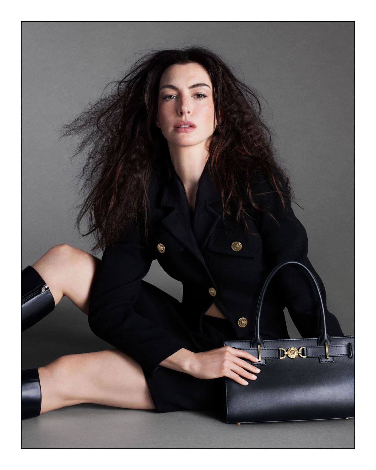 Anne Hathaway für Versace Icons 1