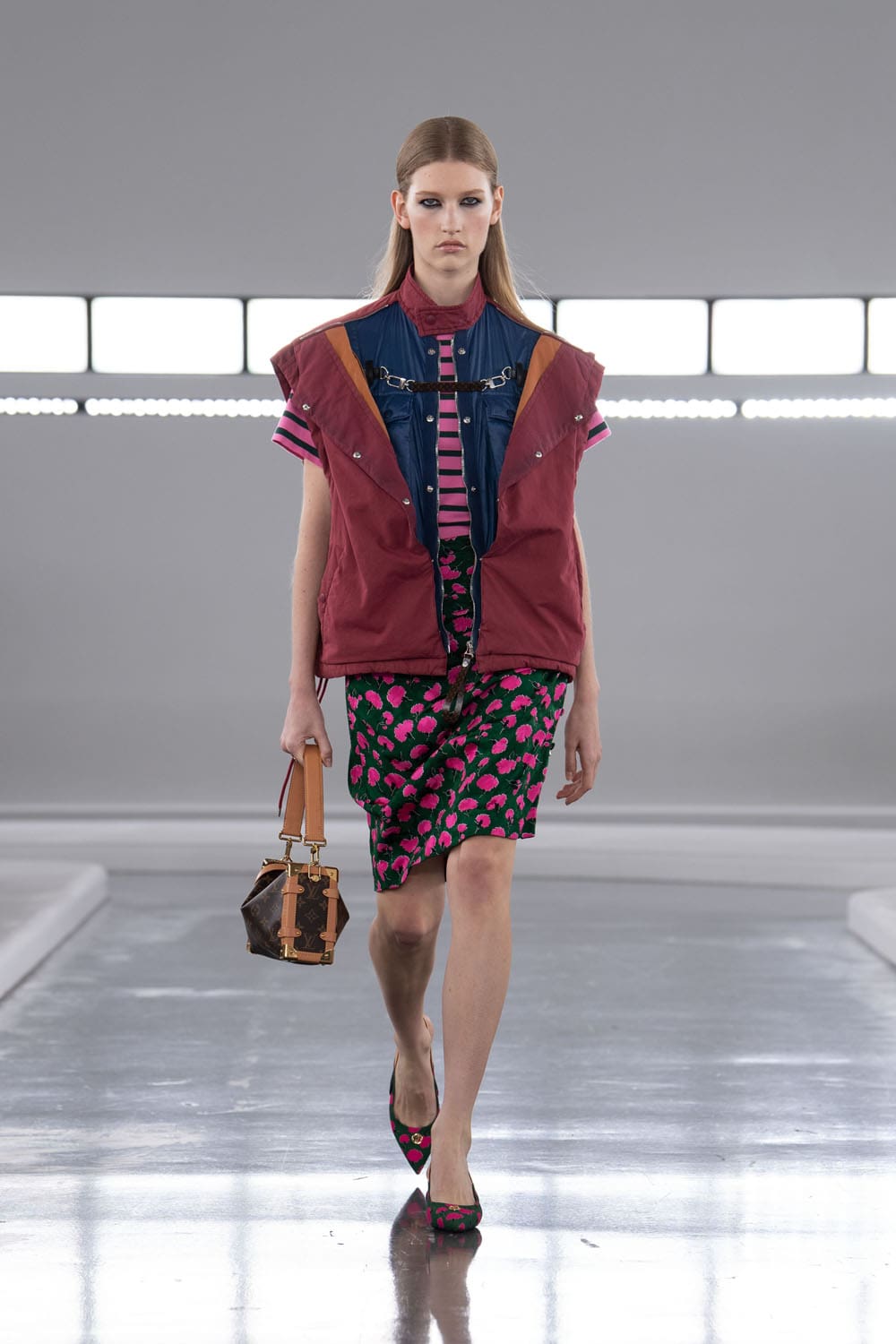 Louis Vuitton antes del otoño 2024 Shanghai Runway Revista (15)