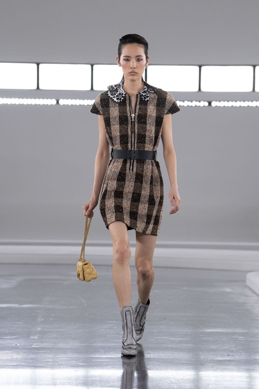 Louis Vuitton antes del otoño 2024 Shanghai Runway Revista (19)