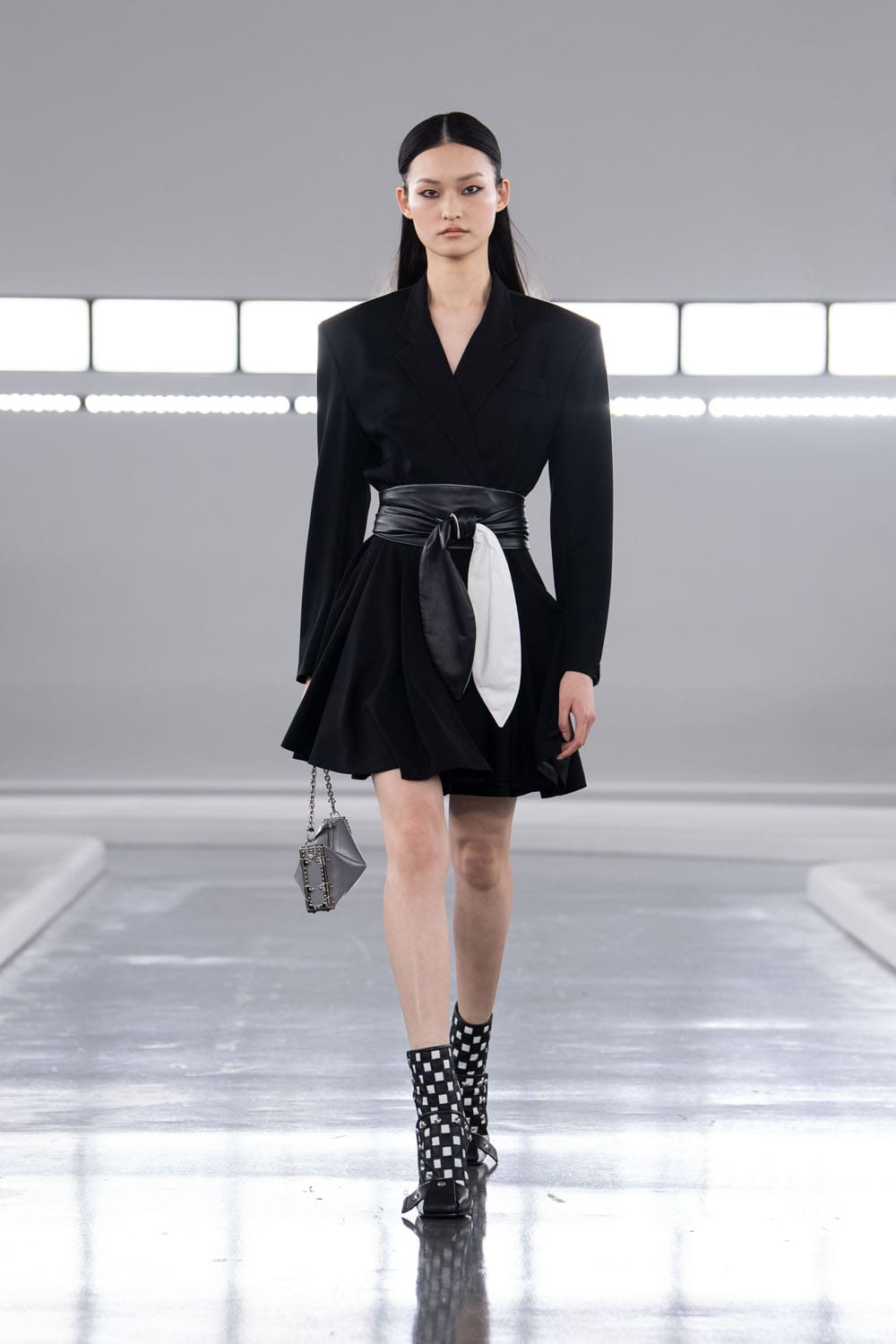 Louis Vuitton antes del otoño 2024 Shanghai Runway Revista (25)