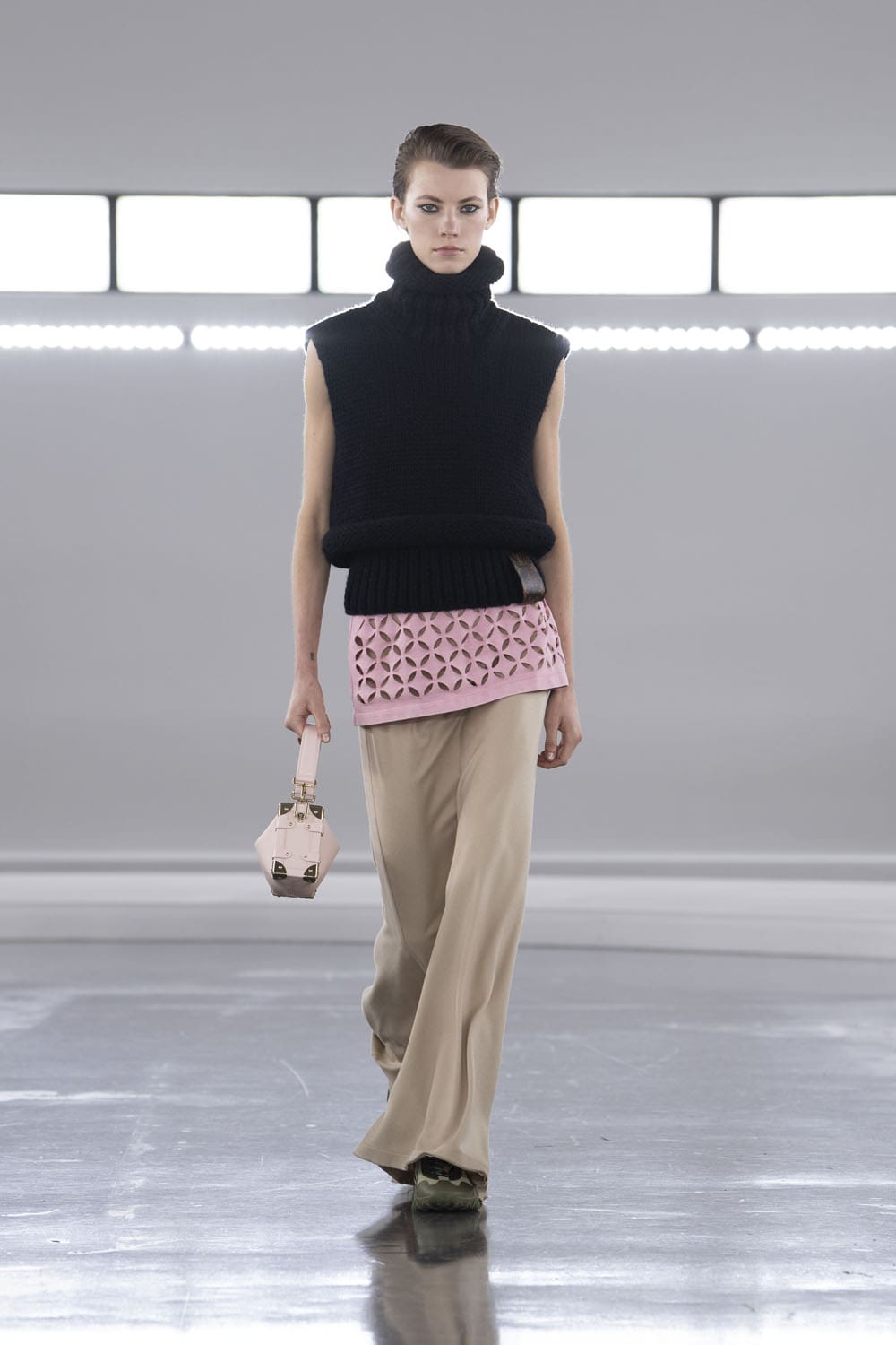 Louis Vuitton antes del otoño 2024 Shanghai Runway Revista (39)