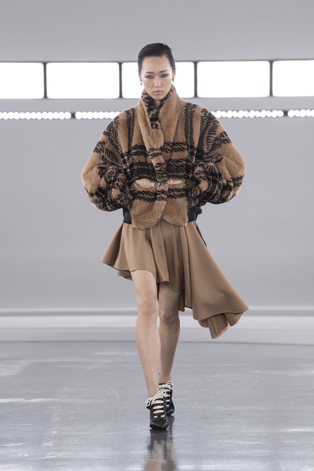 Louis Vuitton antes del otoño 2024 Shanghai Runway Revista (44)
