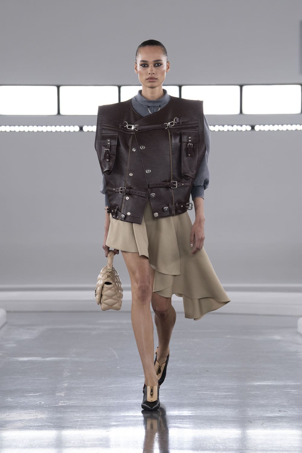 Louis Vuitton antes del otoño 2024 Shanghai Runway Revista (49)