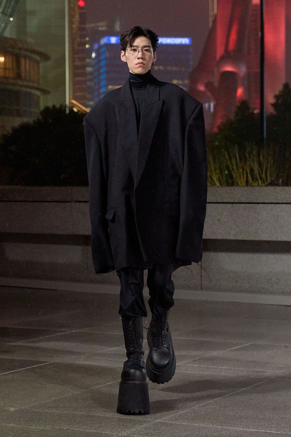 Balenciaga Croisière 2025 Resort Shanghai Runway Magazine (3)