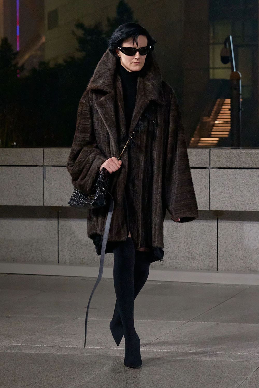 Balenciaga Croisière 2025 Resort Shanghai Runway Magazine (35)