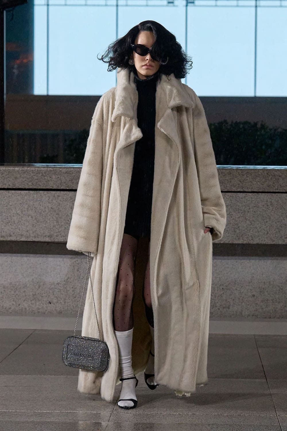 Balenciaga Croisière 2025 Resort Shanghai Runway Magazine (48)