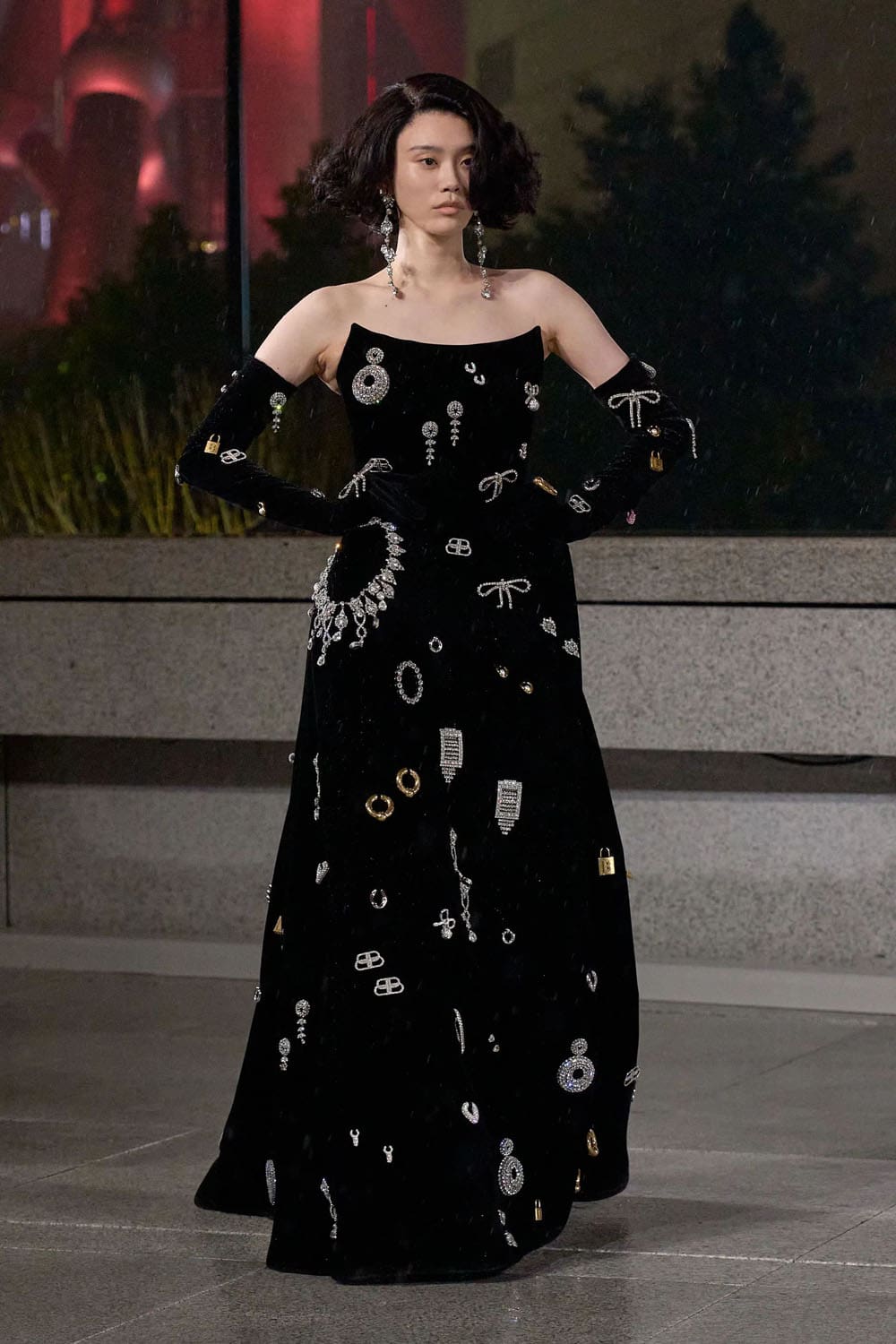 Balenciaga Croisière 2025 Resort Shanghai Runway Magazine (56)