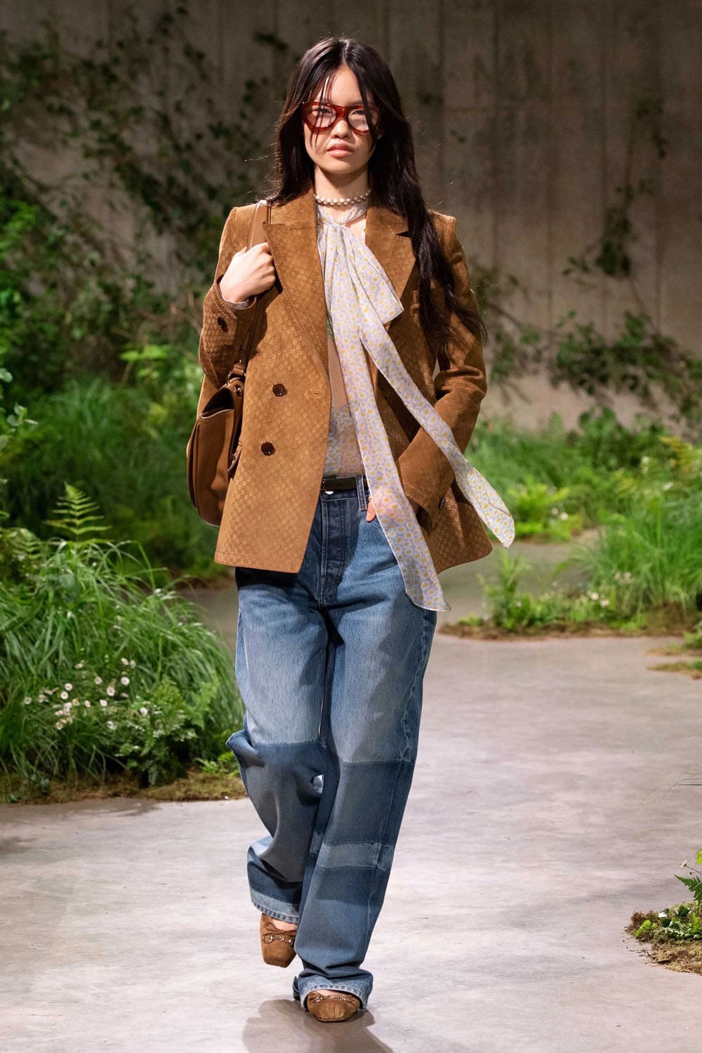 Gucci Cruise 2025 Resort Runway Magazine London (1)