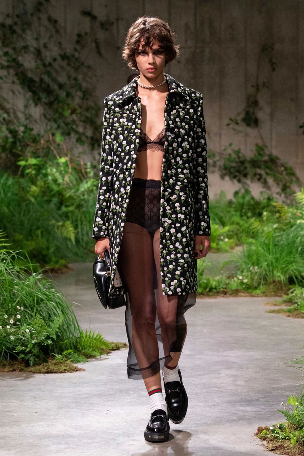 Gucci Cruise 2025 Resort Runway Magazine London (39)