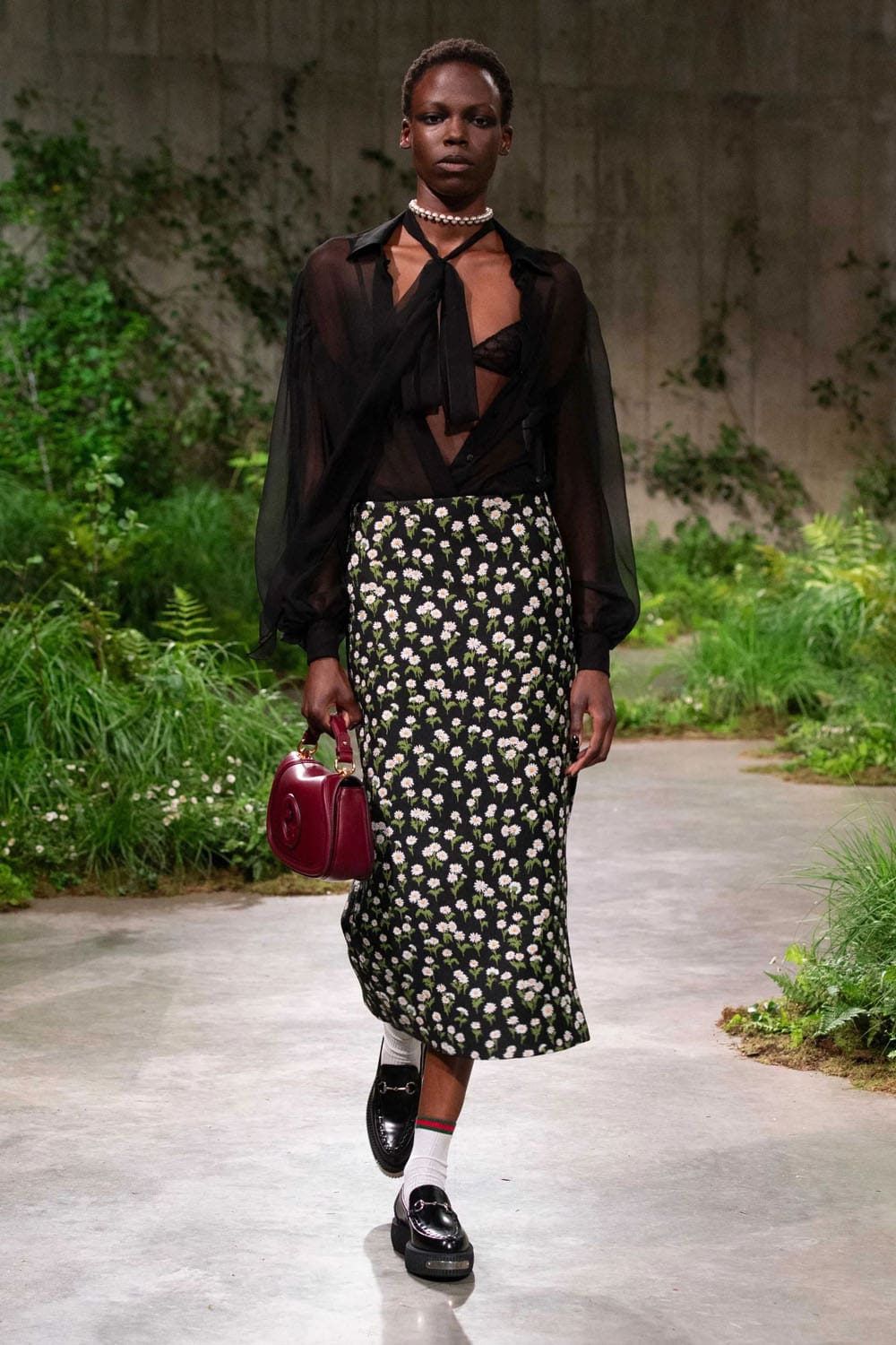 Gucci Cruise 2025 Resort Runway Magazine London (40)