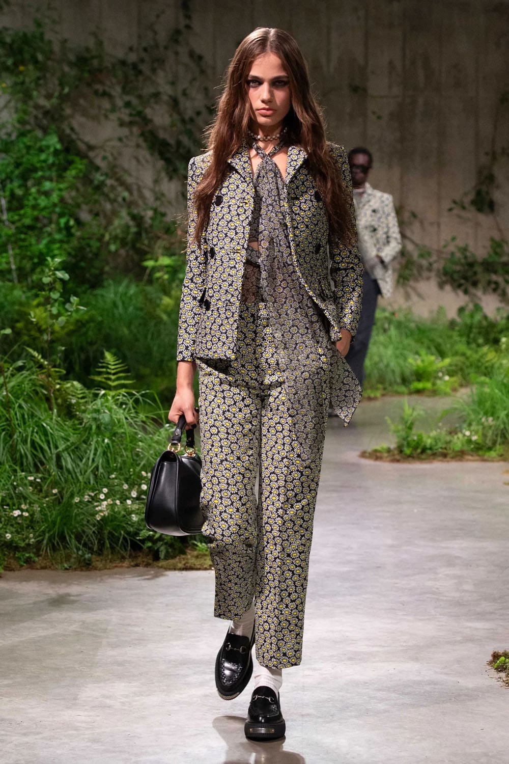 Gucci Cruise 2025 Resort Runway Magazine London (42)