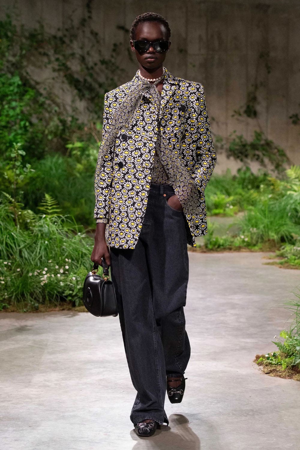 Gucci Cruise 2025 Resort Runway Magazine London (43)