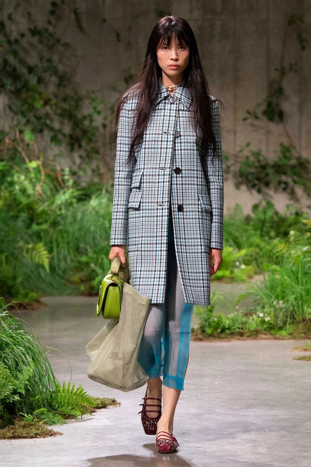 Gucci Cruise 2025 Resort Runway Magazine London (44)