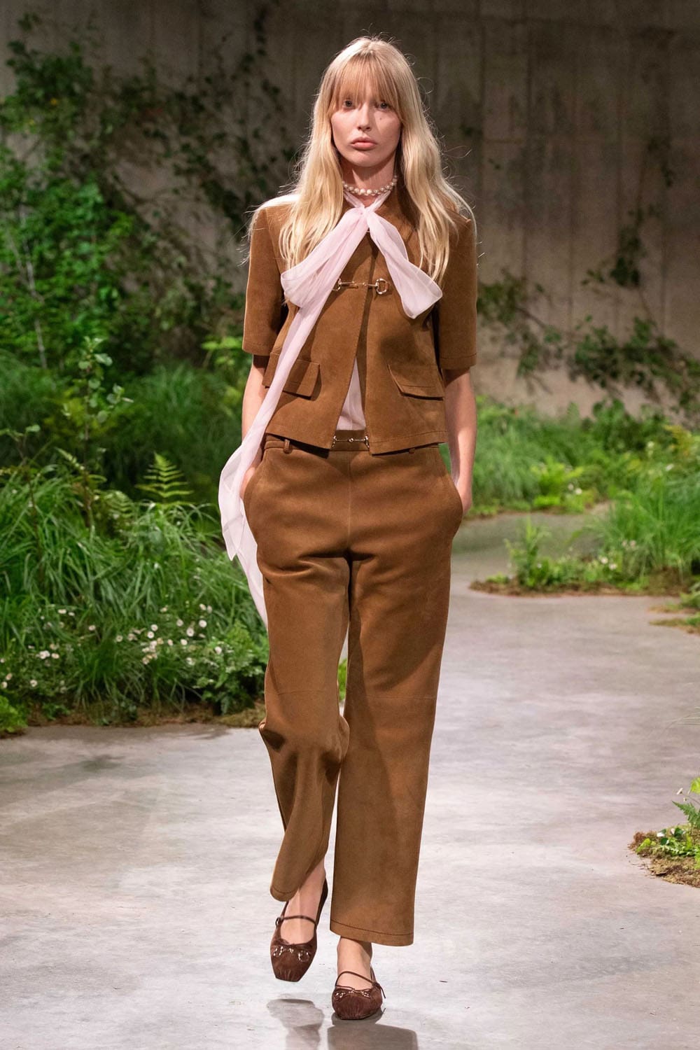 Gucci Cruise 2025 Resort Runway Magazine London (7)