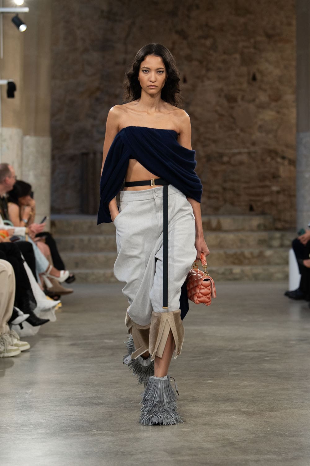 Louis Vuitton Kreuzfahrt 2025 Resort Runway Magazin (19)