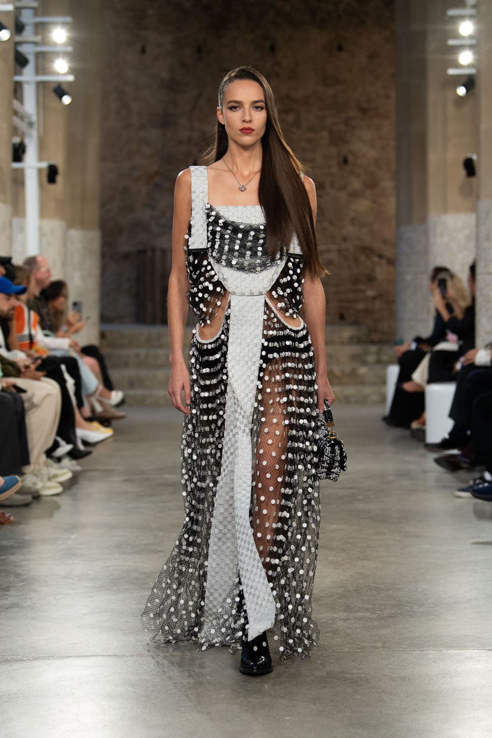 Louis Vuitton Kreuzfahrt 2025 Resort Runway Magazin (22)