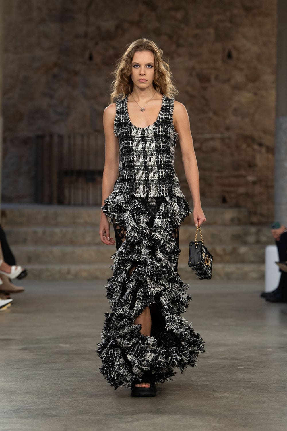 Louis Vuitton Kreuzfahrt 2025 Resort Runway Magazin (27)