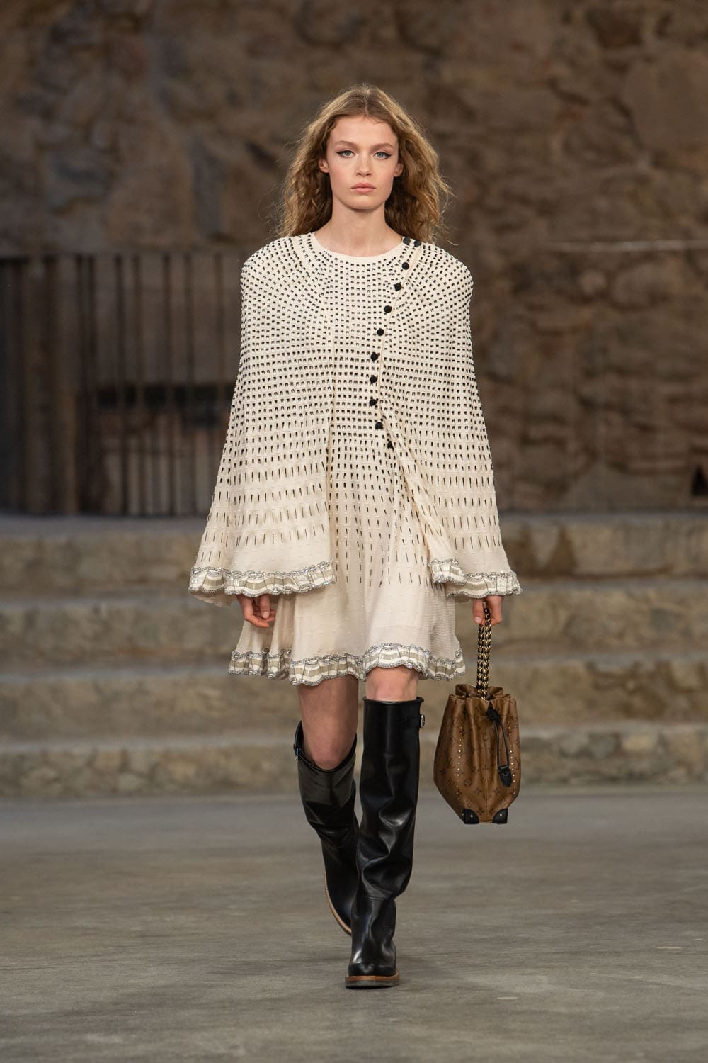 Louis Vuitton Kreuzfahrt 2025 Resort Runway Magazin (32)