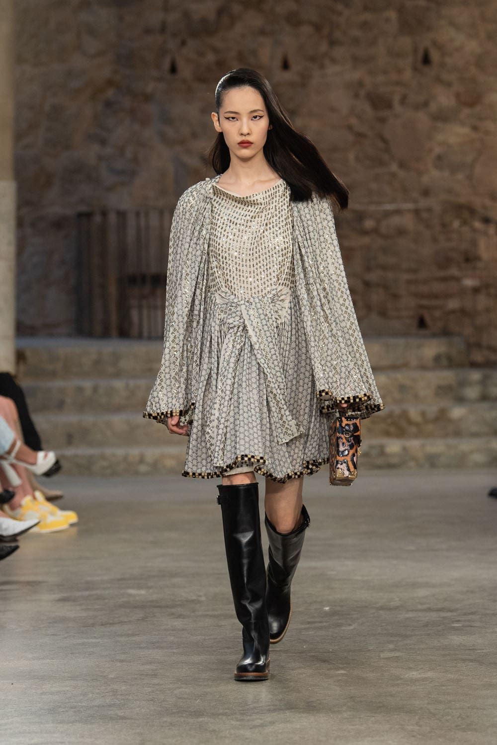 Louis Vuitton Kreuzfahrt 2025 Resort Runway Magazin (33)