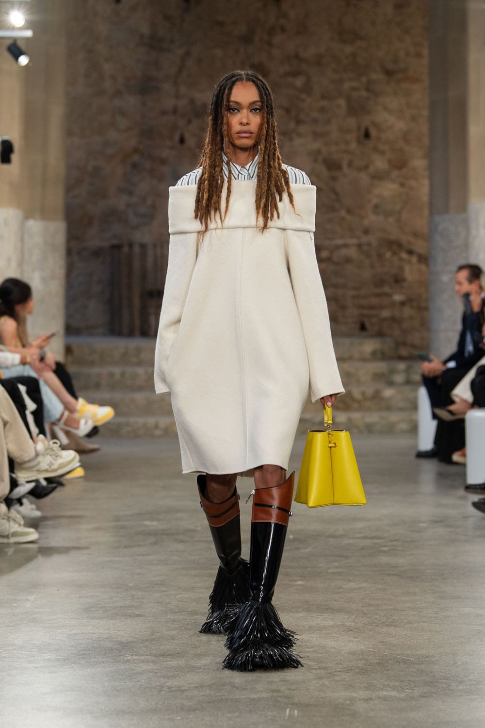 Louis Vuitton Kreuzfahrt 2025 Resort Runway Magazin (38)