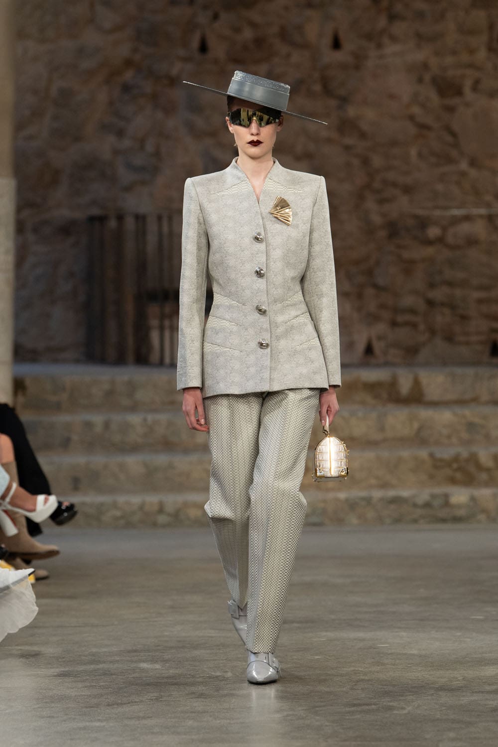 Louis Vuitton Kreuzfahrt 2025 Resort Runway Magazin (4)